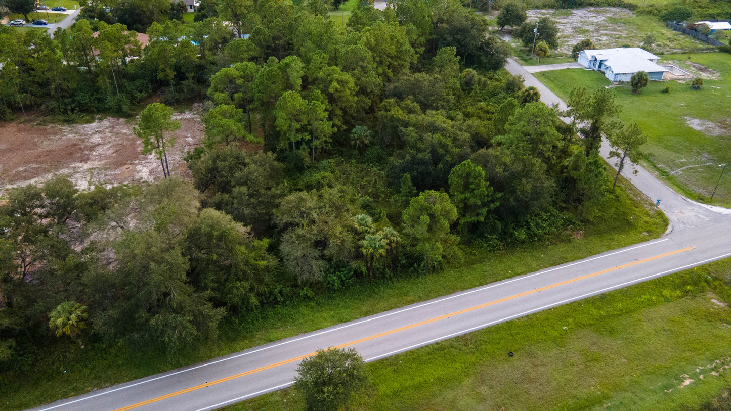 Beautiful 0.454 Acre Corner Lot For Sale in Lehigh Acres, FL!